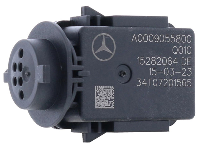 Mercedes-Benz Nitrogen Oxide Sensor (NOx Sensor) - Inboard Air Temperature Sensor | 2002-2025 0009055800