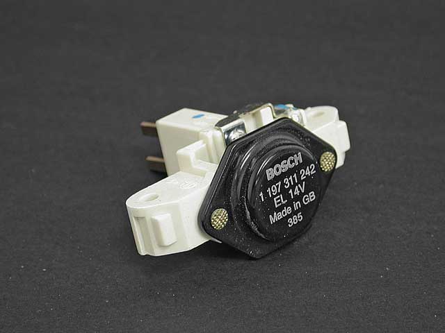 Mercedes-Benz Voltage Regulator | 1990-2003 0021549206