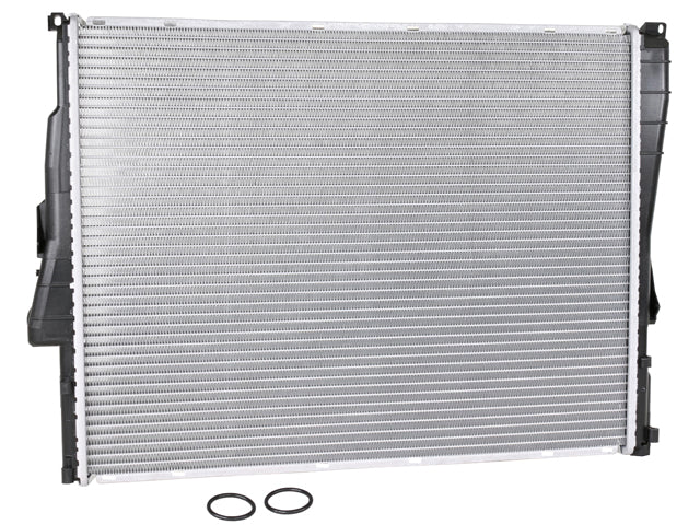 BMW Radiator | 2003-2006 17117513922