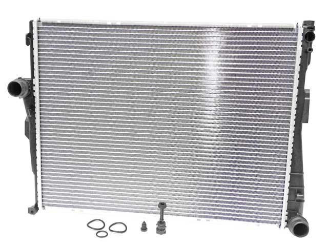 BMW Radiator | 1999-2008 17119071519