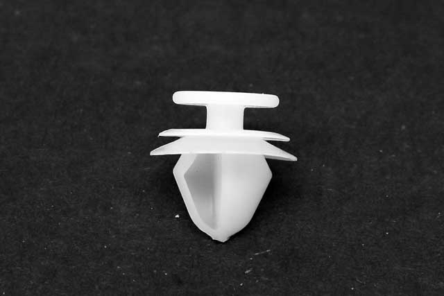 Mercedes-Benz Exterior Moulding Clip (White - Round Head) | 2016-2021 30648141