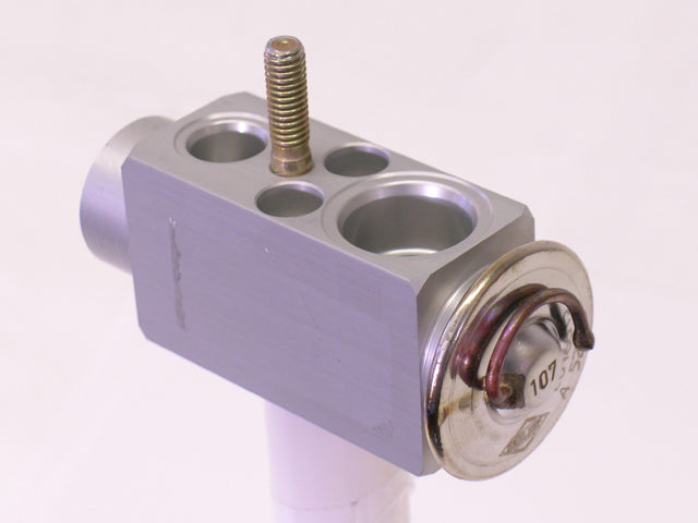 Porsche Expansion Valve, 911/930/912 | 1967-1992 463830660164