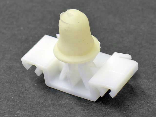 BMW Moulding Clip - Front Door Side Moulding | 1992-1999 51132251394