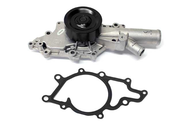 Mercedes-Benz Water Pump | 2005-2006 6132000901