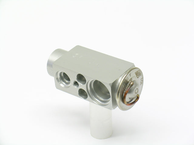 BMW A/C Expansion Valve | 1997-2006 64116981454