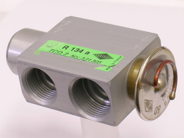 BMW A/C Expansion Valve R134A | 1984-1993 64518391209