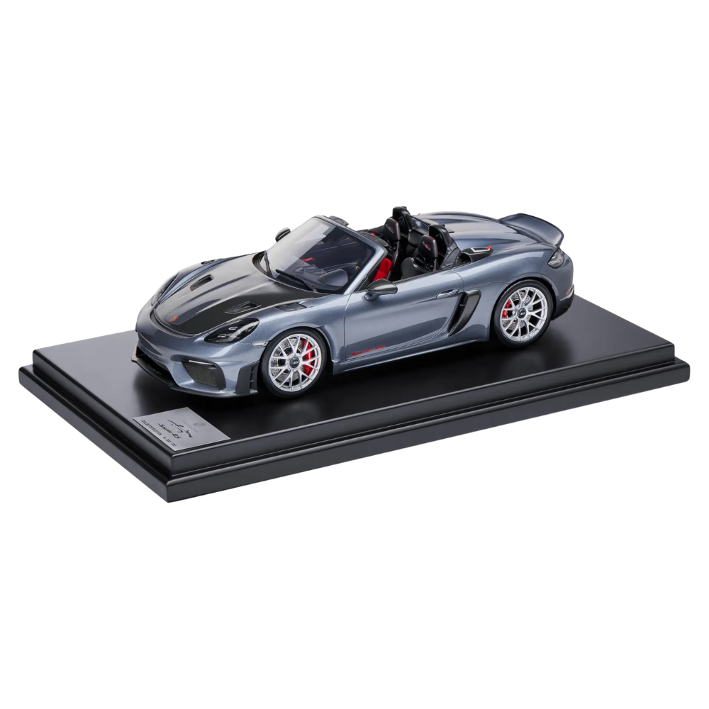 Porsche 718 Spyder RS 982 Grey Collectors Model Car - Scale 1:12