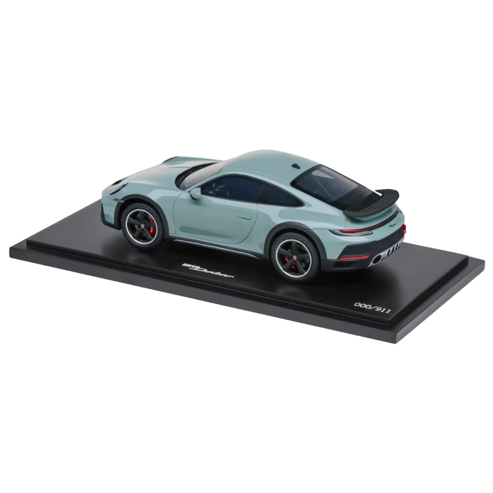 Porsche 911 Dakar 992 Resin Collectors Model Car - Scale 1:18