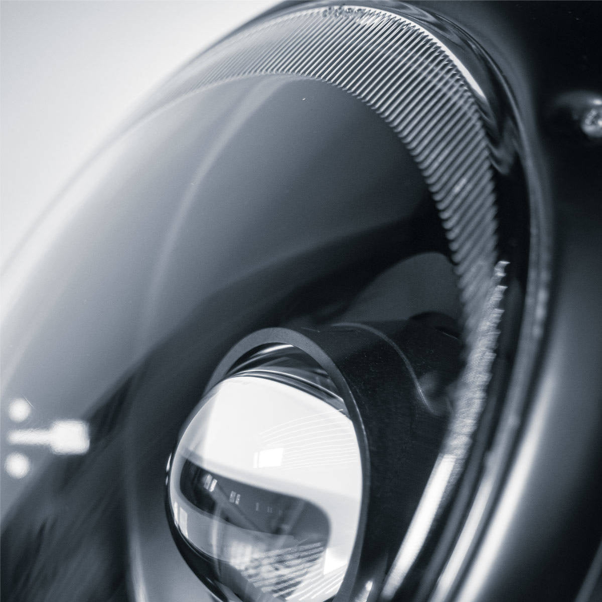 Porsche Bi-LED Clear Lens Headlights Set Of 2 - 911 65-94 CB-BLED