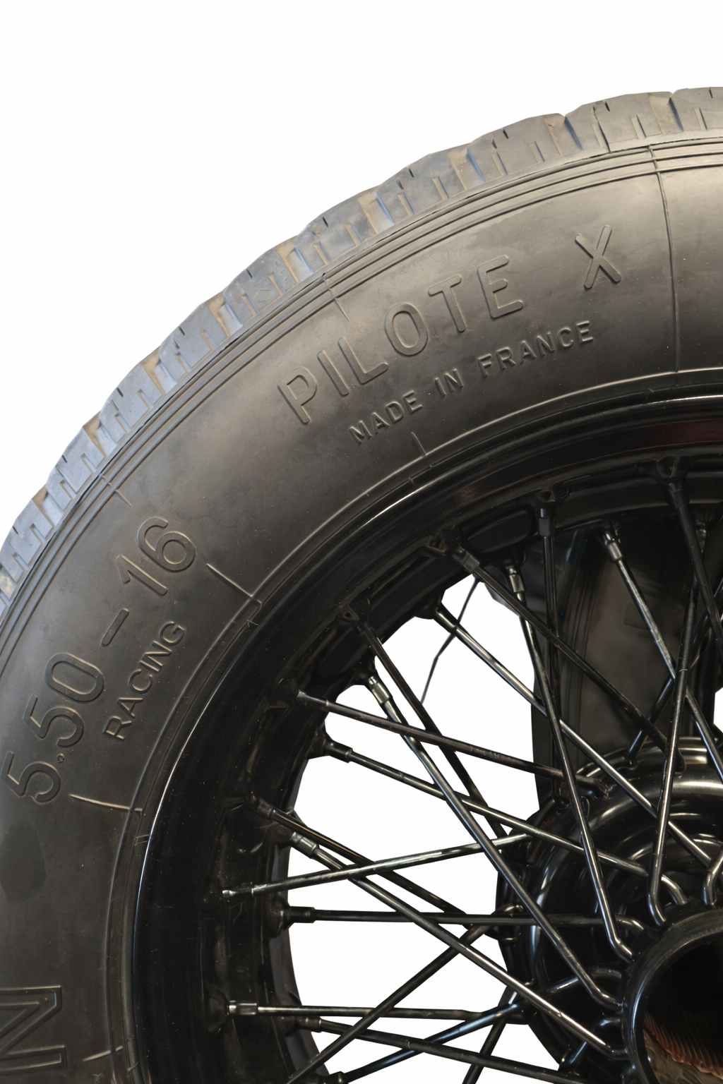 Porsche Michelin 5.50/80R16 84H X Classic Tire 08753