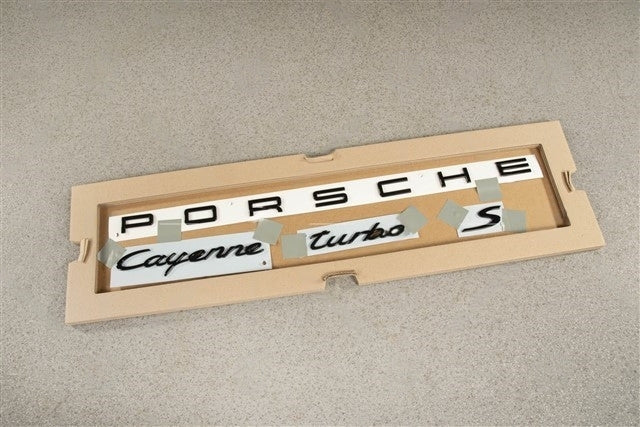Porsche Model Designation High Gloss Black - Cayenne 11-18 95804480282041