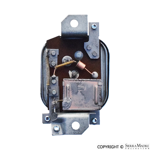 Bosch 14 Volt, 25 Amp Voltage Regulator, 912 (65-67) - Sierra Madre Collection
