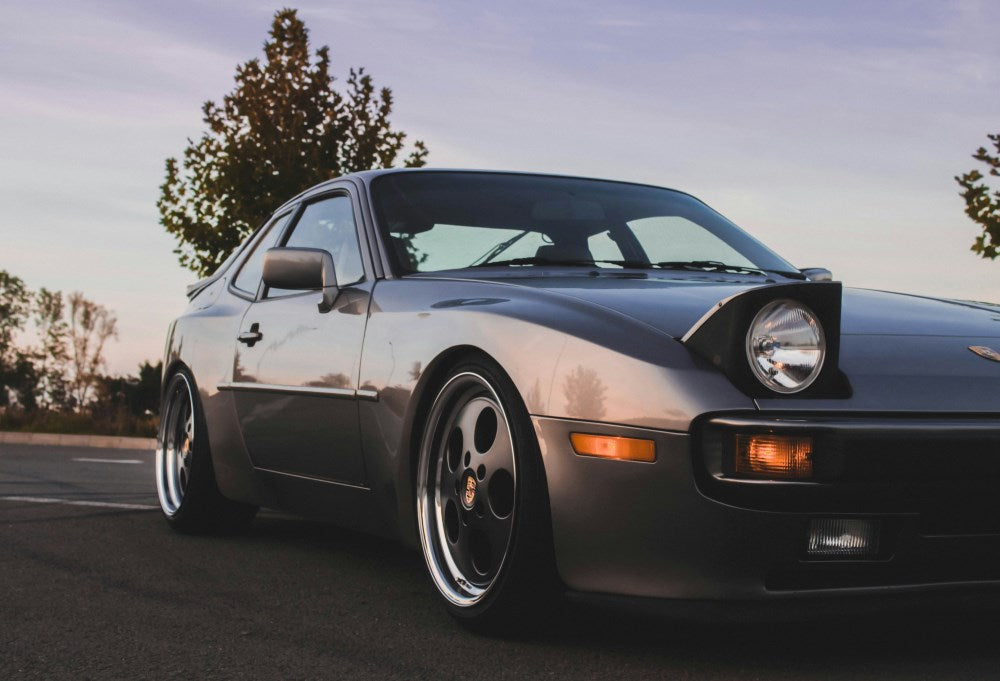 Porsche 944