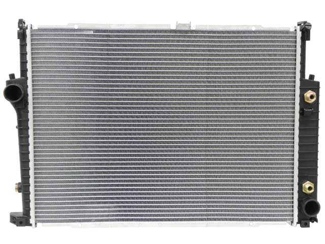 BMW Radiator | 1991-1993 17112226336