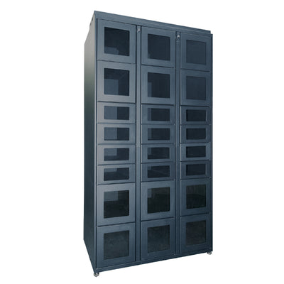 24 Door Locker