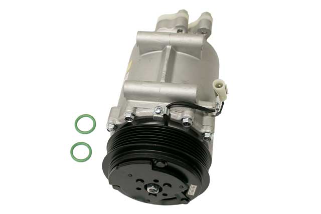 BMW A/C Compressor with Clutch | 2002-2004 36000328