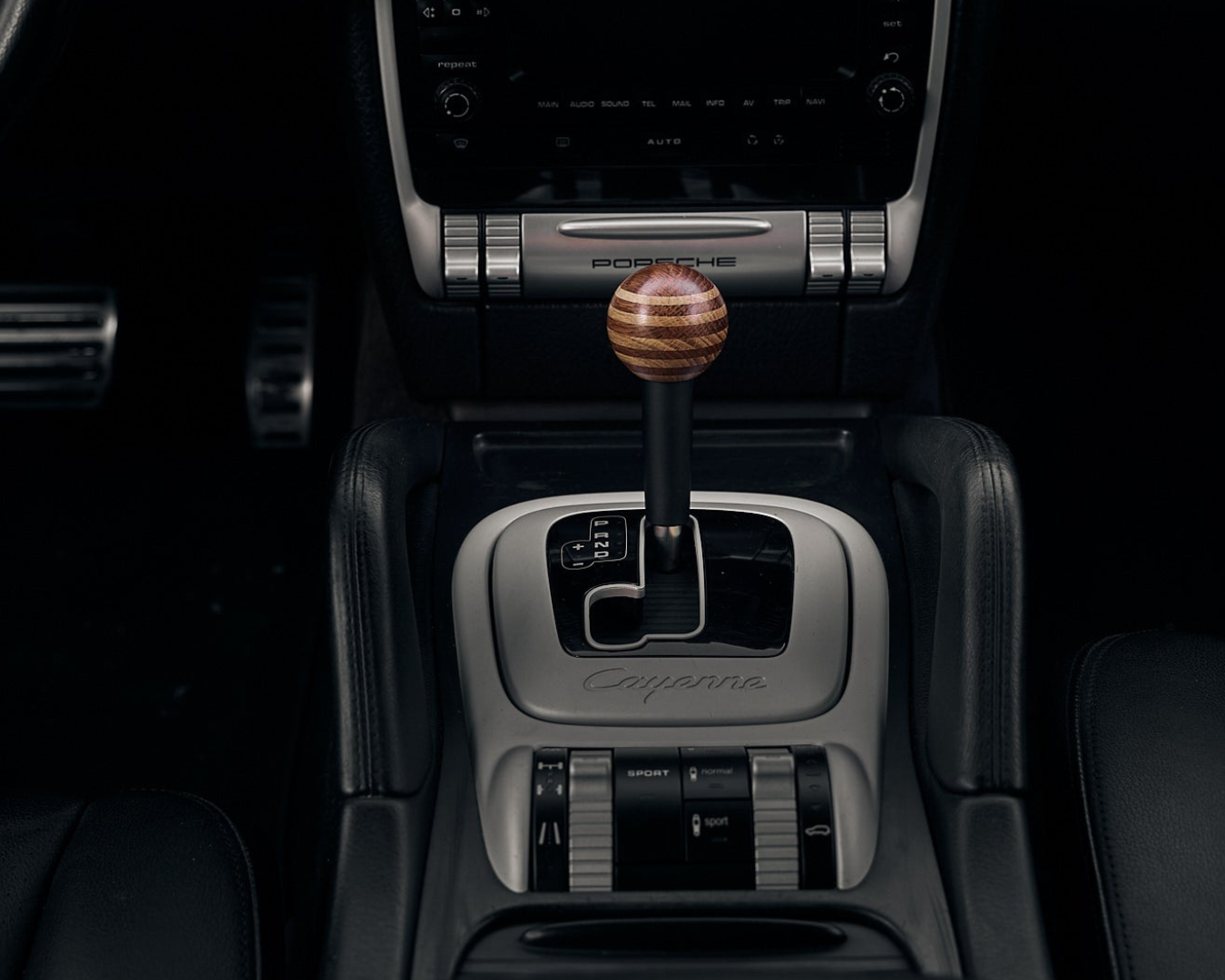 Antique Oak - Oak Tiptronic Shifter Knob - Cayenne | 2003-2010