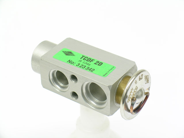 BMW A/C Expansion Valve | 1988-2000 64111468479