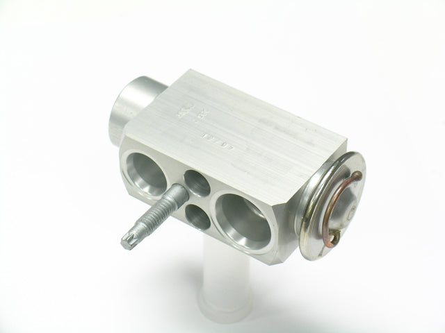 BMW A/C Expansion Valve | 1999-2010 64503452759