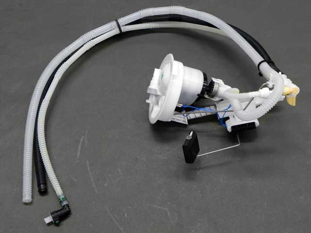 BMW Fuel Filter Assembly with Fuel Level Sending Unit and Pressure Regulator In-Tank | 2006-2013 16117163295