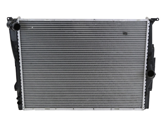 BMW Radiator | 2006-2013 17117559273