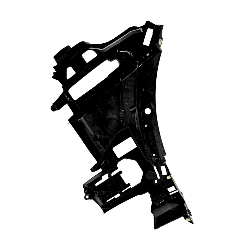 Bumper Guide - Right - Cayenne | 2024