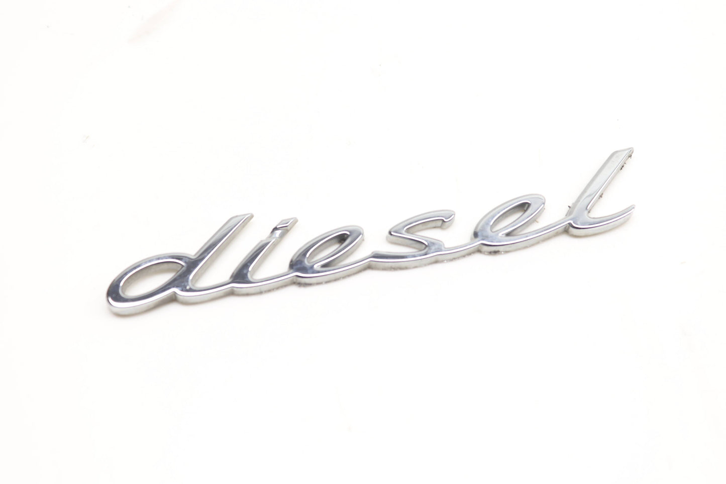 Diesel Fender Emblem - Left - Cayenne | 2013-2016