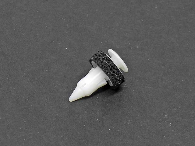 Mercedes-Benz Fastener Clip - Inner Door Panel | 1998-2005 1639881678