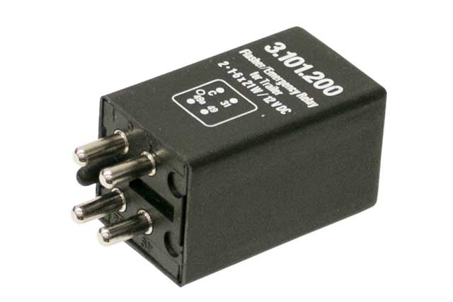 Mercedes-Benz Flasher Relay for Turn Signals and Emergency Flasher | 1981-1989 0008211063