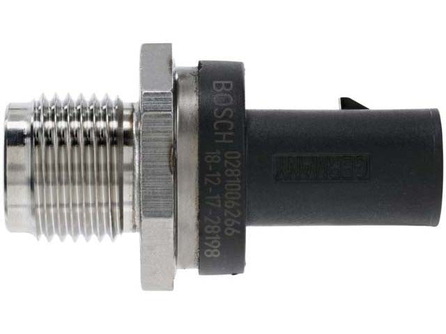 Mercedes-Benz Fuel Pressure Sensor - on Fuel Rail | 2013-2017 0009052701