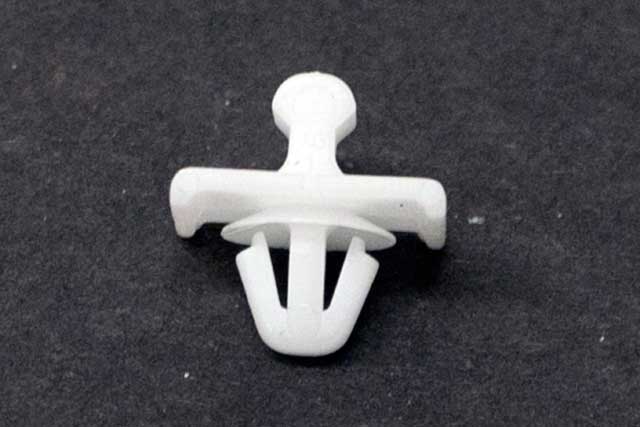 Mercedes-Benz Moulding Clip | 1986-1993 0019884481