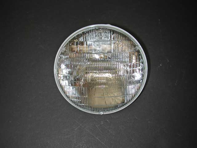 Mercedes-Benz Sealed Beam Headlight Halogen - High/Low Beam 7 Inch Diameter | 1963-1985 0008266699