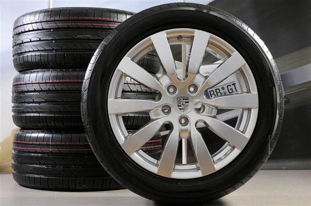 Porsche 20 in Sportdesign Summer Wheel & tire Set - Cayenne 11-18 - 95804460270 95804460270