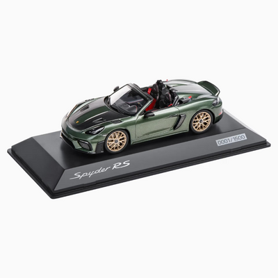 Porsche 718 Spyder RS Type 982 DieCast Collectors Model Car - 1:43