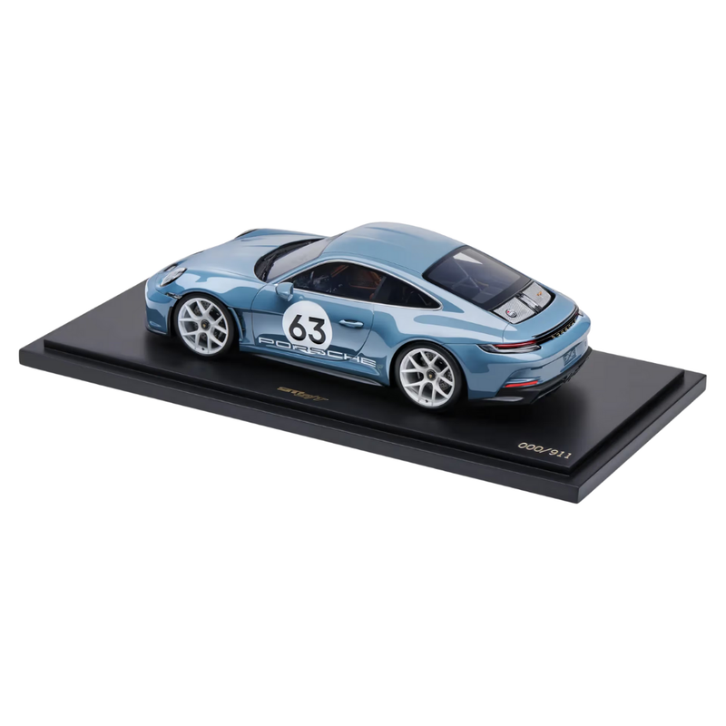 Porsche 911 S/T 992 Limited Edition Collectors Model - Scale 1:18