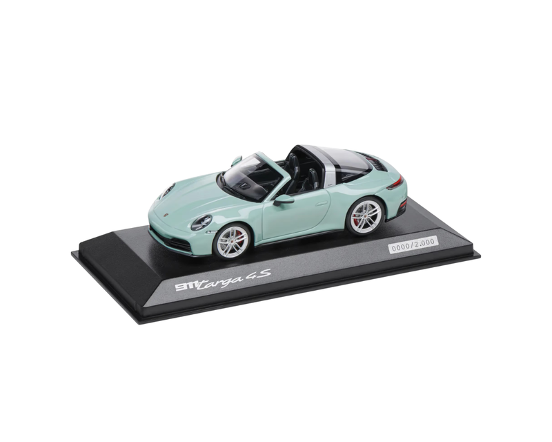 Porsche 911 Targa 4S Collector Model Car - Scale 1:43