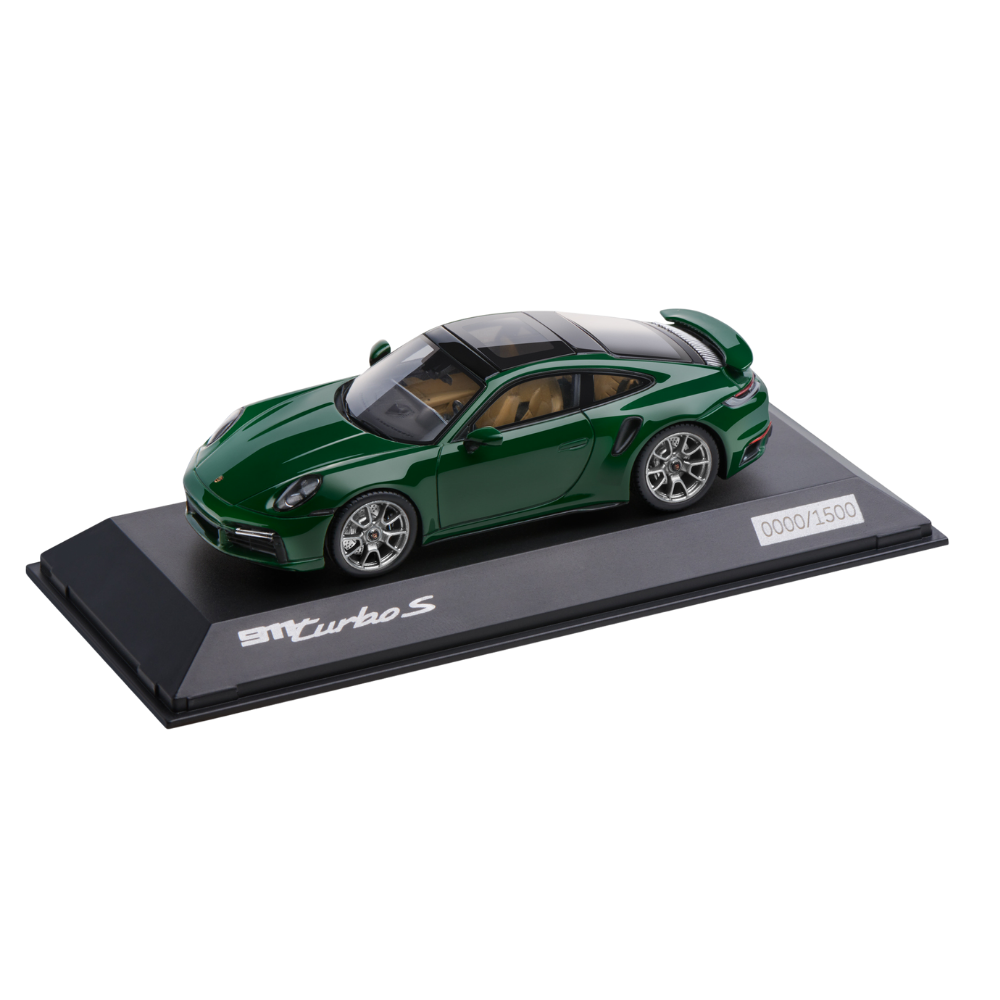 Porsche 911 Turbo S 992 Irishgreen Collectors Model - Scale 1:43