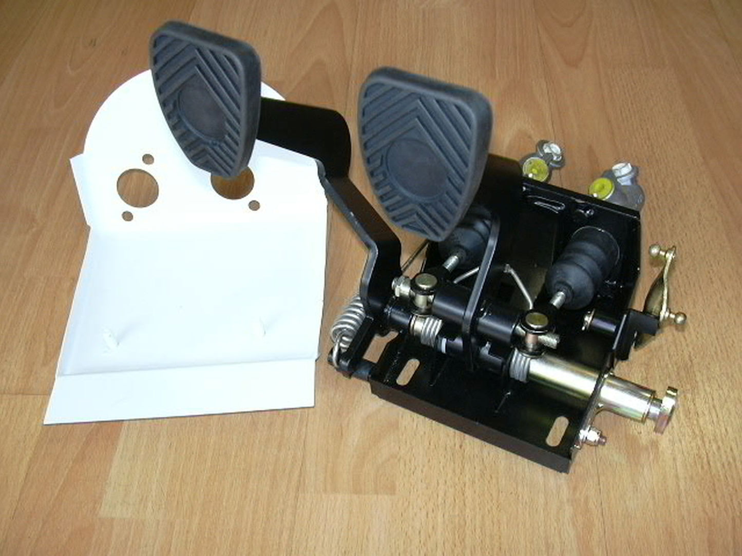 Porsche Balance Beam Brake System 911 RSR - ST with Floor Plate 1,07300A-neu
