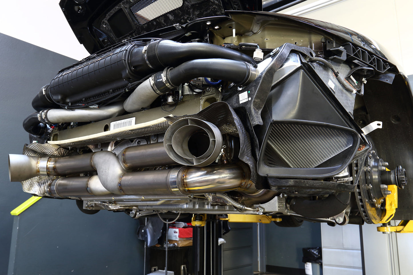 Porsche High Performance Intercooler - 911 18-19 8166