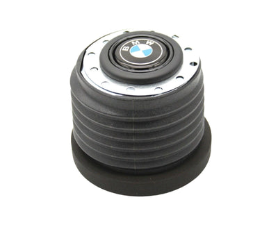 Porsche MOMO Hub Kit - 1502/1602/2002 66-77 12112110155