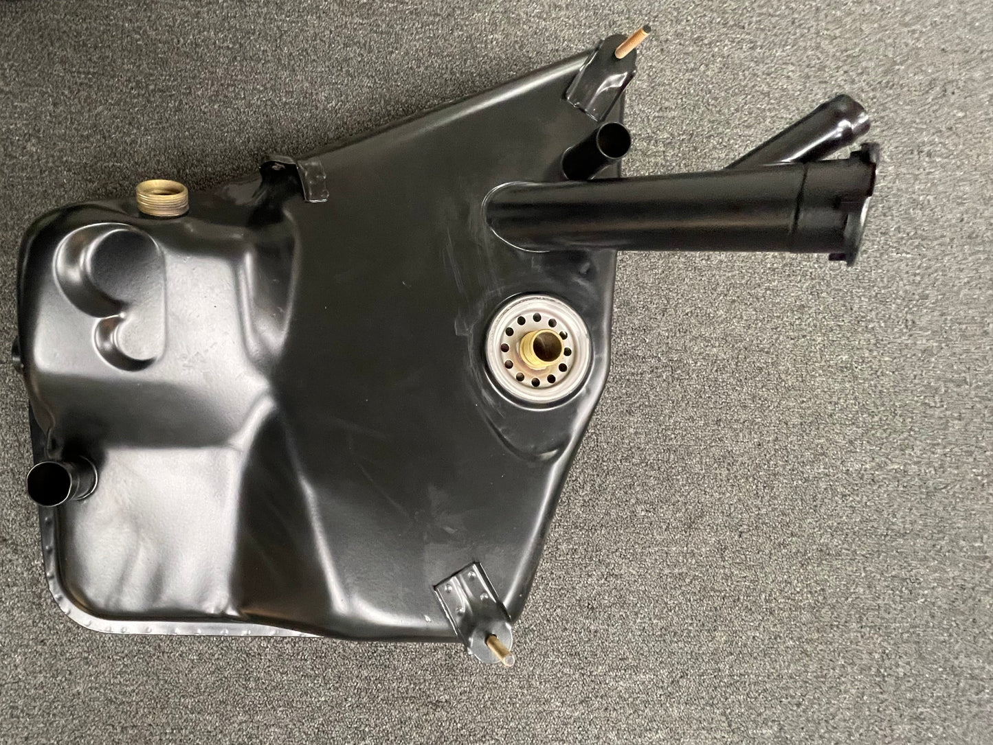 Porsche Oil Tank - 911 Carrera 3.0-3.3 73-89 NOS NOS-911-107-006-26