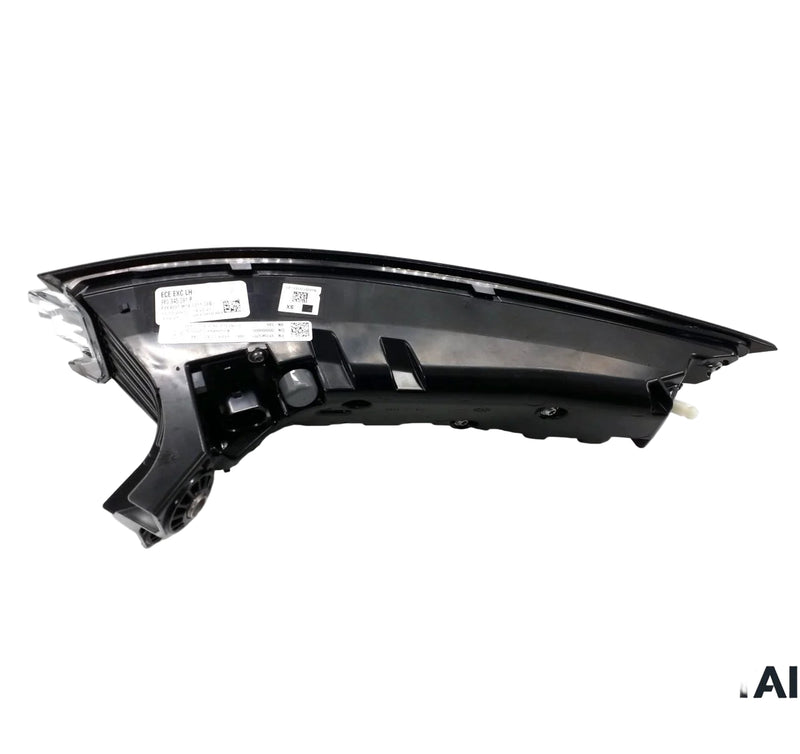 Rear Light - Left - Cayenne | 2023