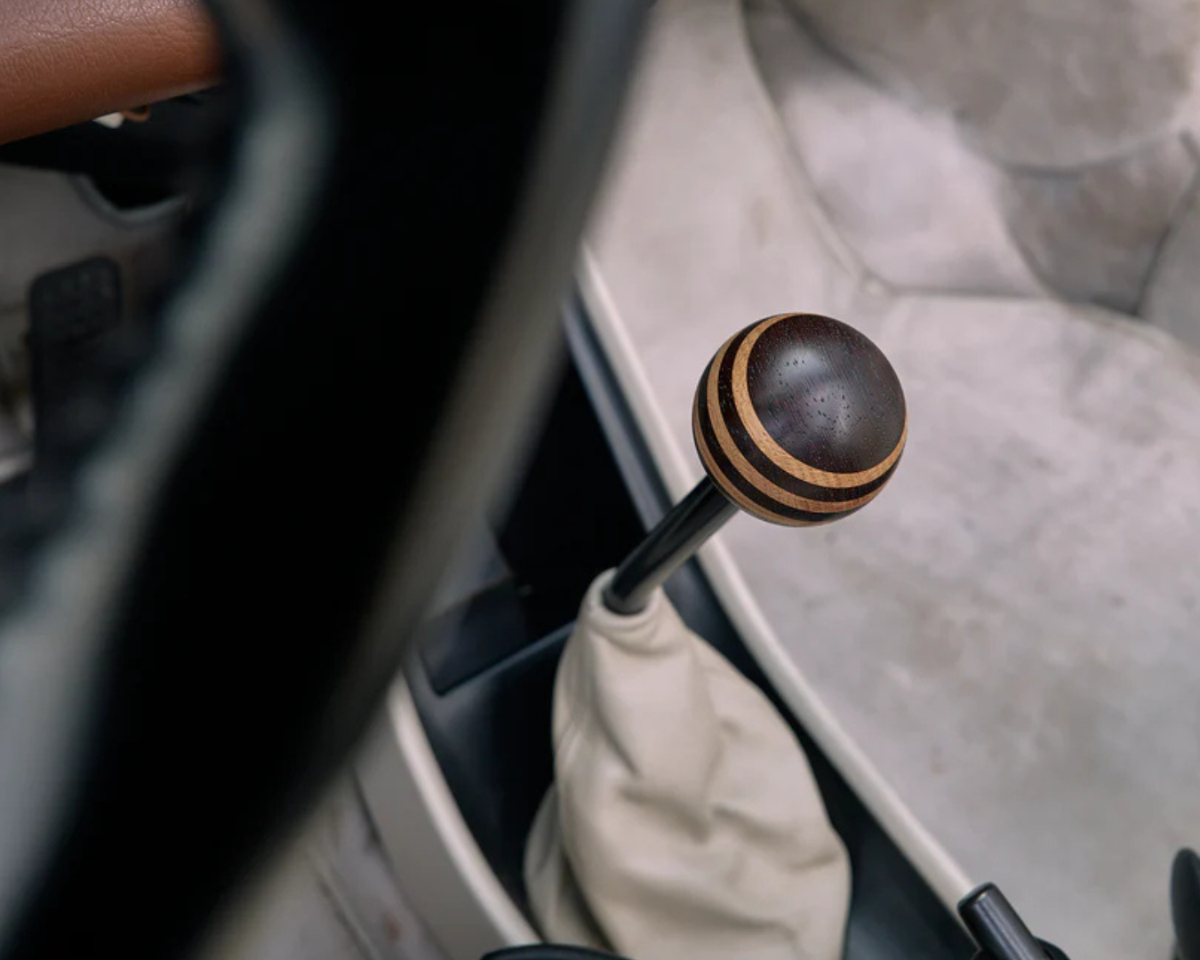 Wenge - Oak 917 Shifter Knob - Black Anodised - 911 | 1965-1989
