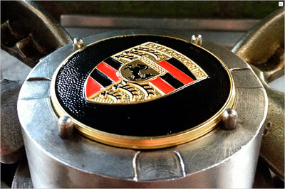 Porsche Center Cap - Black with Crest - Ring Clip - 74-89 SOW-911-038-11