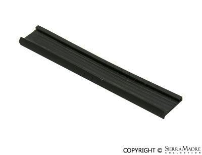 Porsche Grille to Body Seal - Right - 914 70-76 914-504-108-10