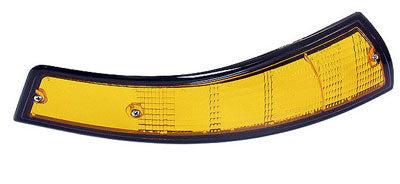 Porsche Turn Signal Lens - Right - US - Black Trim 69-73 911-631-948-00